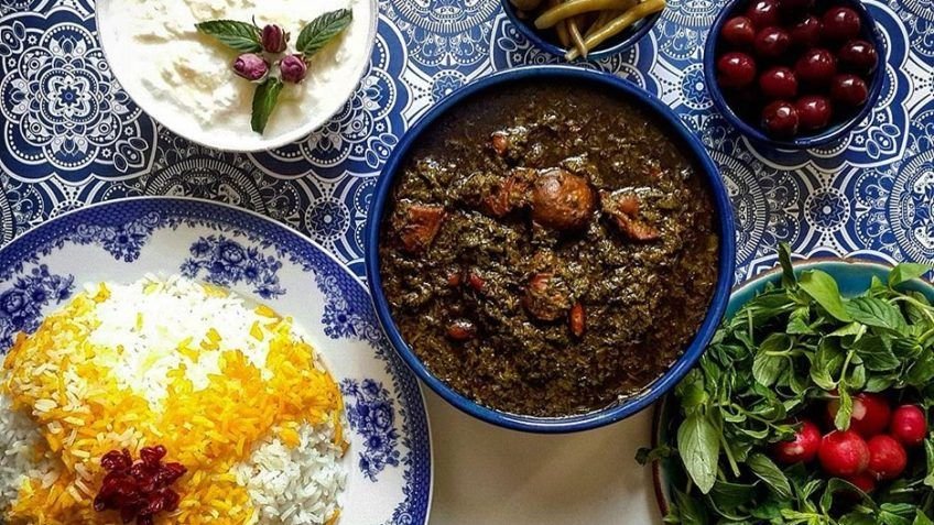 قورمه سبزی خوشمزه در زودپز