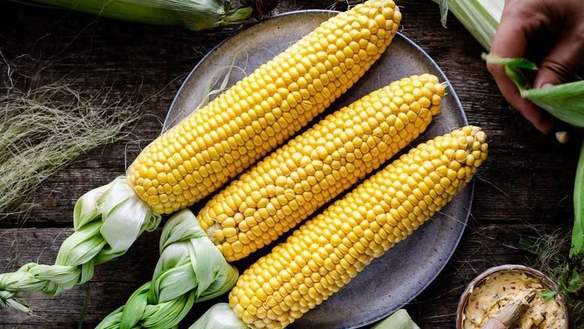 چگونه ذرت رو با زودپز بپزیم؟ (نحوه پخت و مدت زمان مورد نیاز)