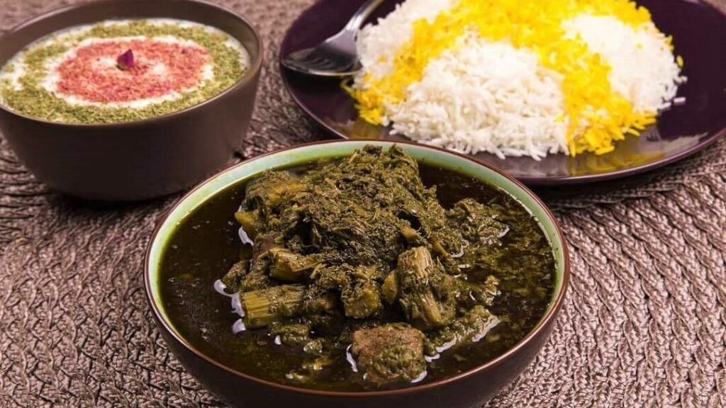 طرز تهیه و فوت و فن پخت خورشت کرفس مجلسی در زودپز