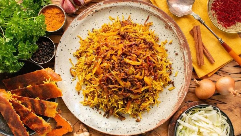 طرز پخت کلم پلو شیرازی با عطر و طعم بی نظیر