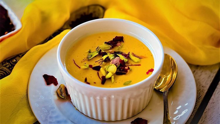 طرز تهیه خورشت ماست کشدار و خوشمزه همراه نکات لازم
