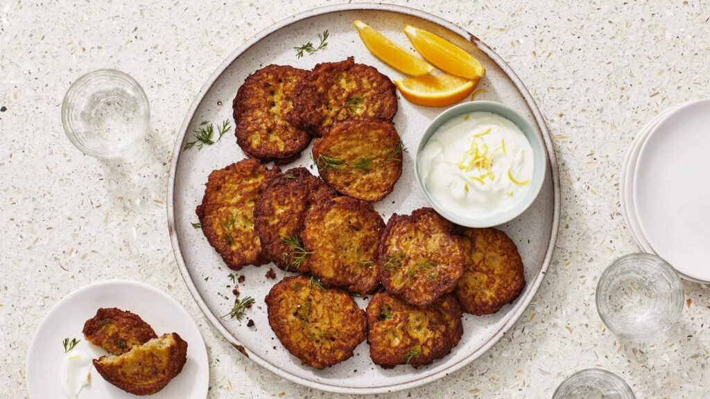 طرز تهیه کوکو گوشت چرخکرده خوشمزه و مجلسی به روش ساده