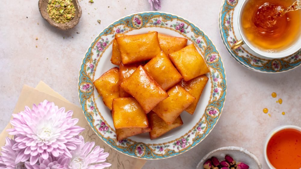 طرز تهیه گوش فیل نازک و خوشمزه به روش اصلی اصفهان