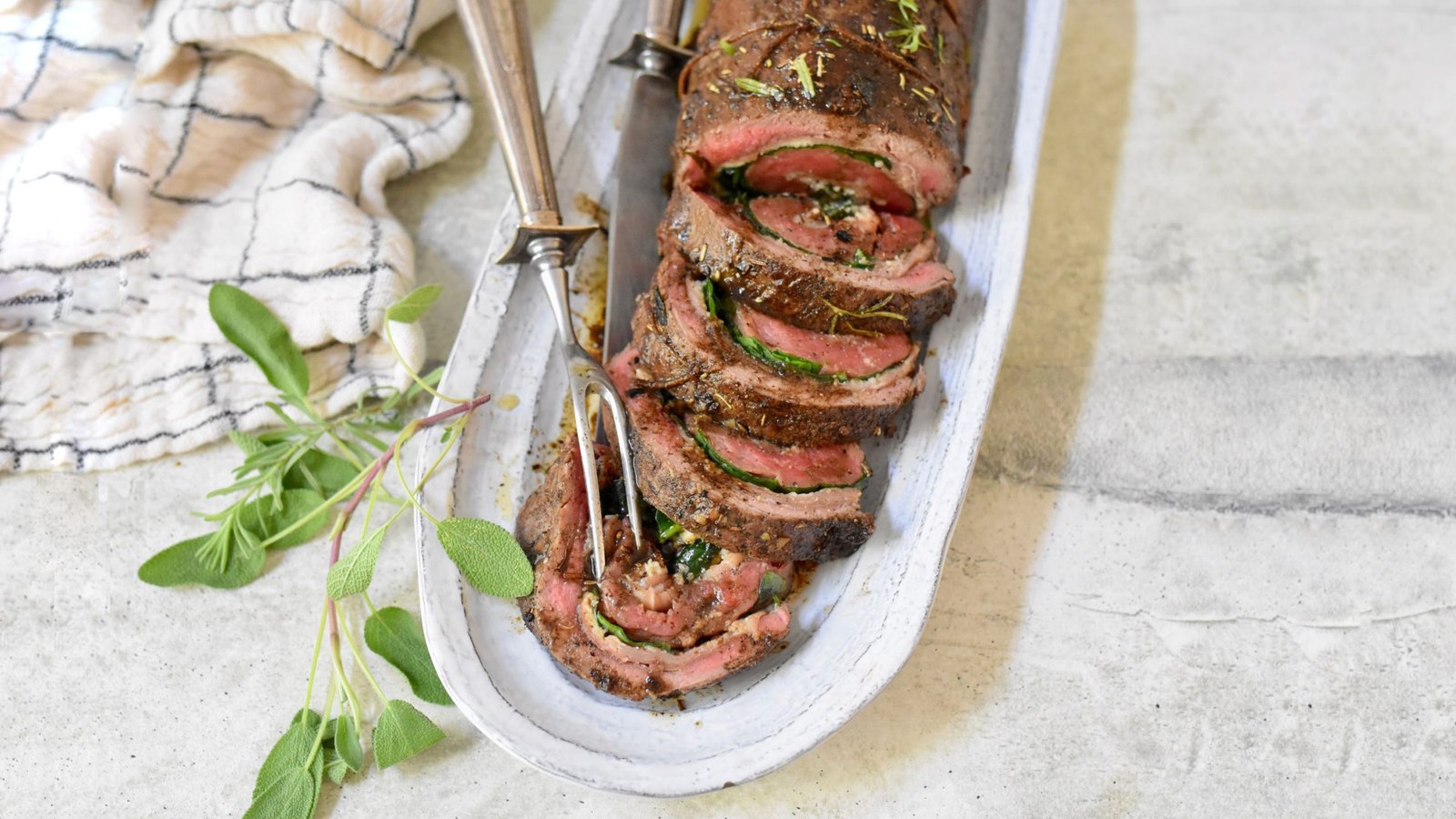طرز تهیه رولت گوشت خوشمزه به روش رستورانی