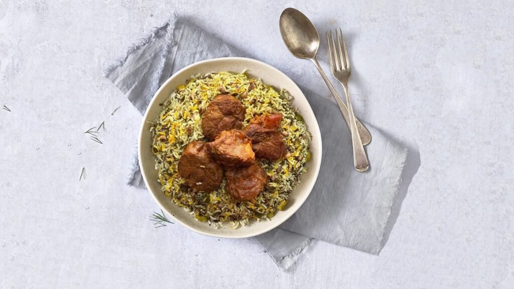 طرز تهیه لوبیا پلو شیرازی به روش مجلسی همراه با ذکر نکات