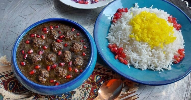 طرز تهیه خورشت اناربیج گیلانی به روش محلی