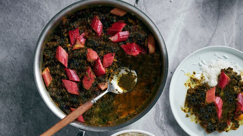 دستور پخت خورش ریواس، غذای محلی کردستان به روش اصلی