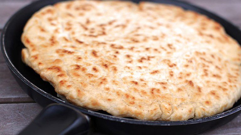طرز تهیه نان در ماهیتابه؛ پخت انواع نان در خانه بدون فر!